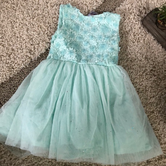 🎀Special occasion toddler dress with glitter🎀 - Picture 6 of 7